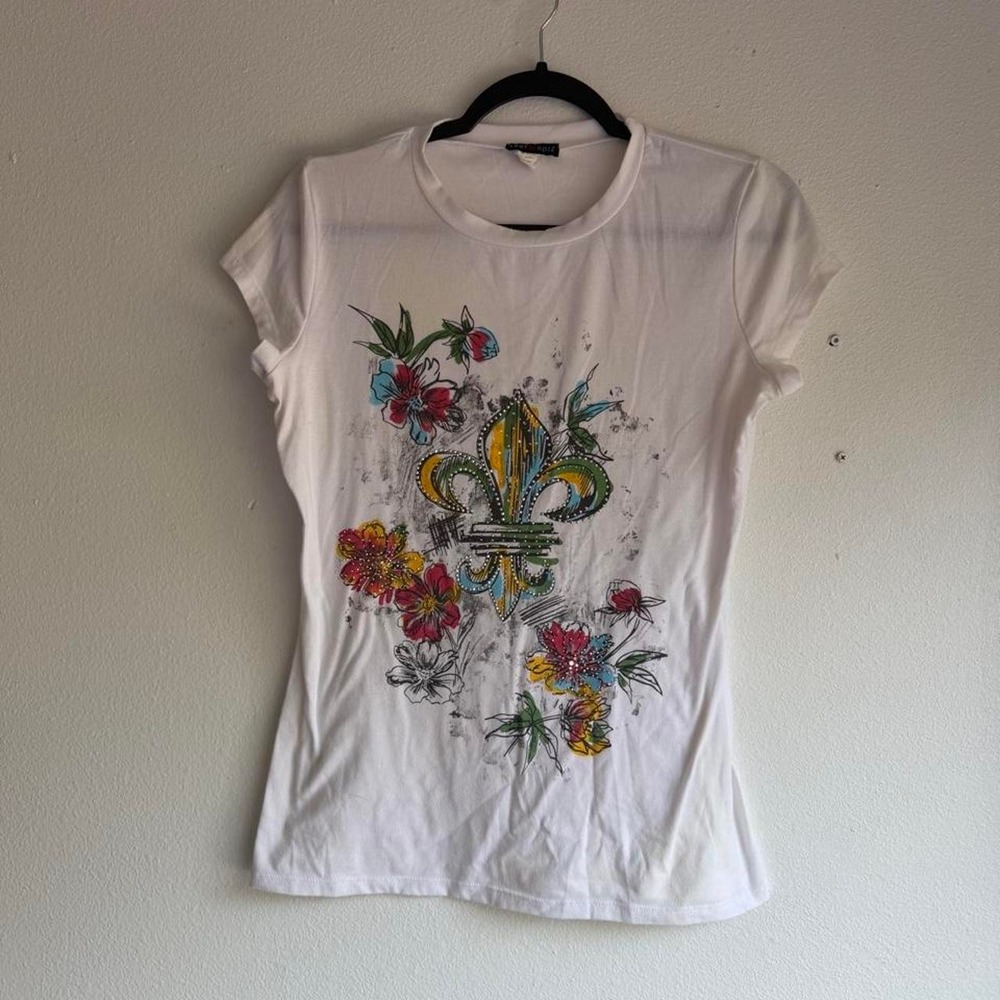Vintage Y2K baby tee fleur-de-lis graphic